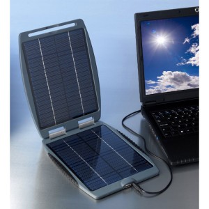 Powertraveller av märket Solargorilla laddar din laptop eller dator och är outstanding på solcellsmarknaden för laptops 2013.  